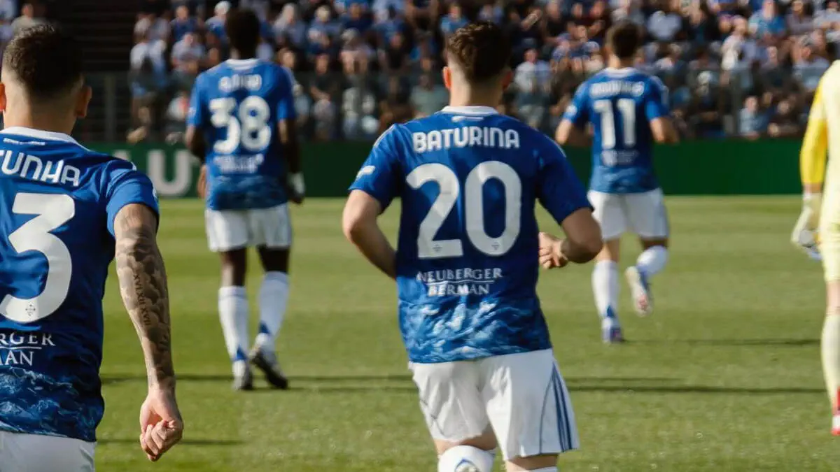 «Komo» «Aston Villa»ning Baturina bo‘yicha taklifini rad etdi — SportVitness