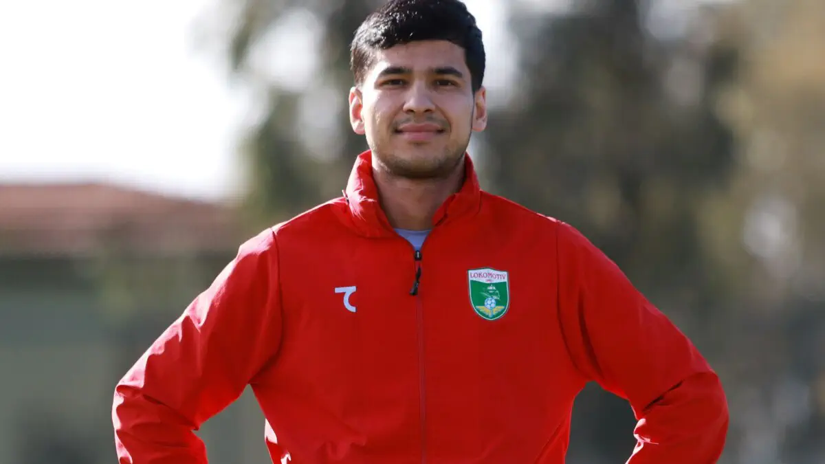 Islom Baratov «Lokomotiv»ni tark etdi