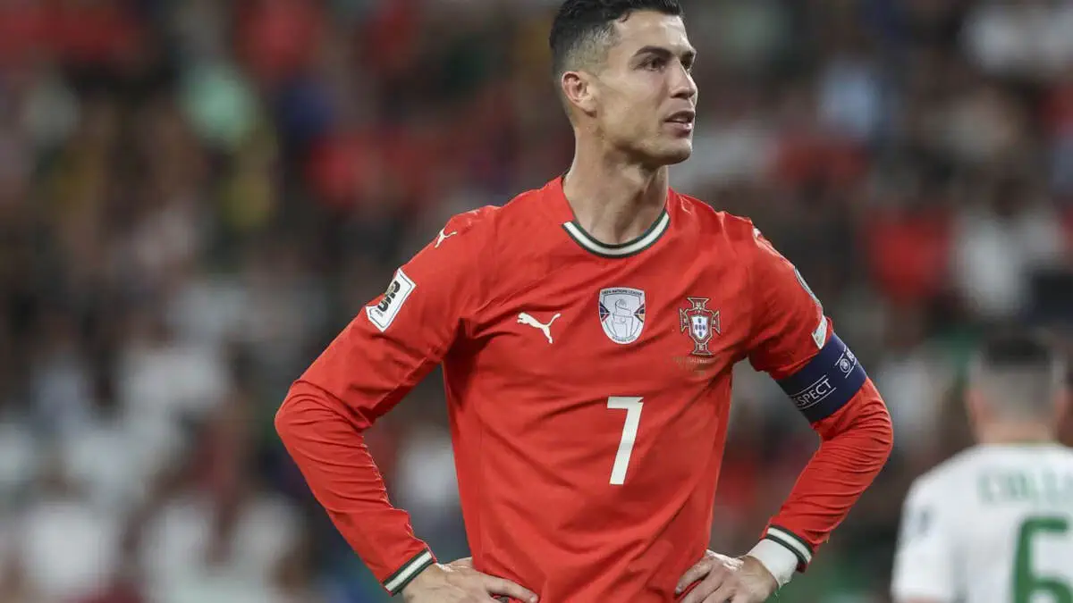 «Krishtianuga pas berishga qo‘rqyapsanmi?» Ronaldu muxlislari ijtimoiy tarmoqlarda Fernandeshni tanqid qilishdi