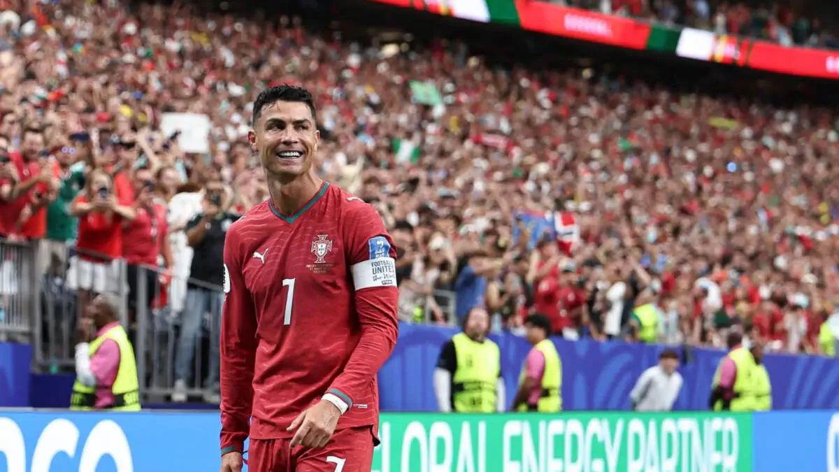 «Bu aql bovar qilmas». Klopp Ronalduning dubliga munosabat bildirdi