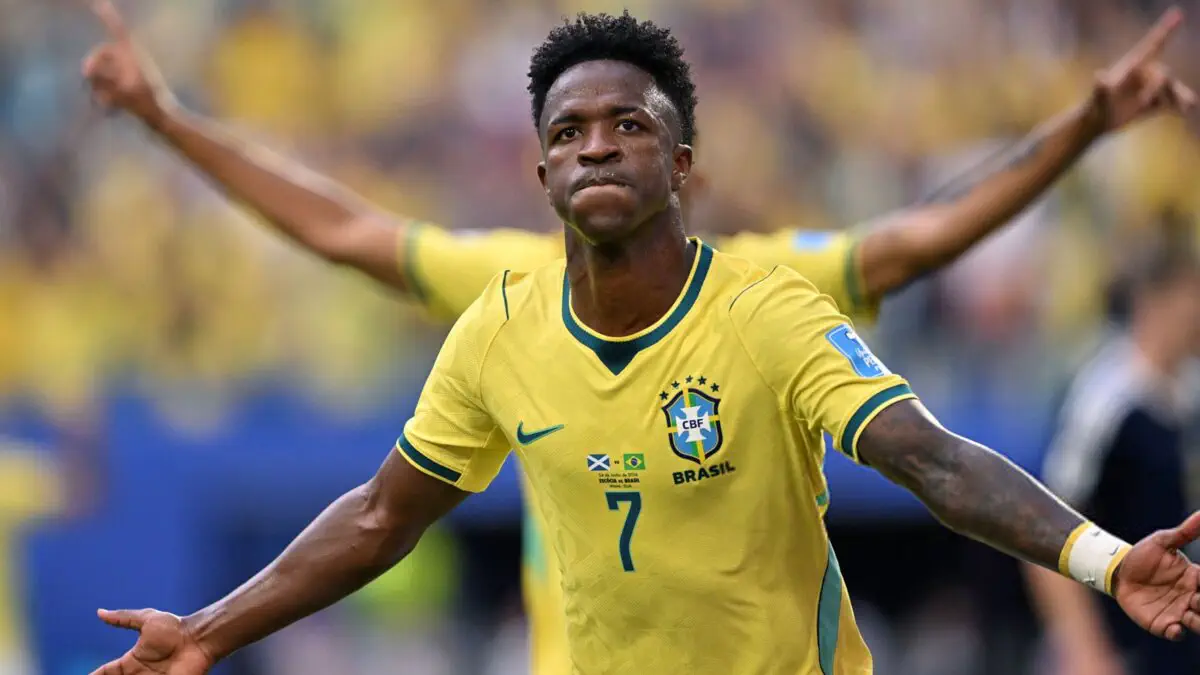 Vinisius Jahon chempionati guruh bosqichidagi uchta o‘yinda gol urgan tarixdagi beshinchi braziliyalik bo‘ldi