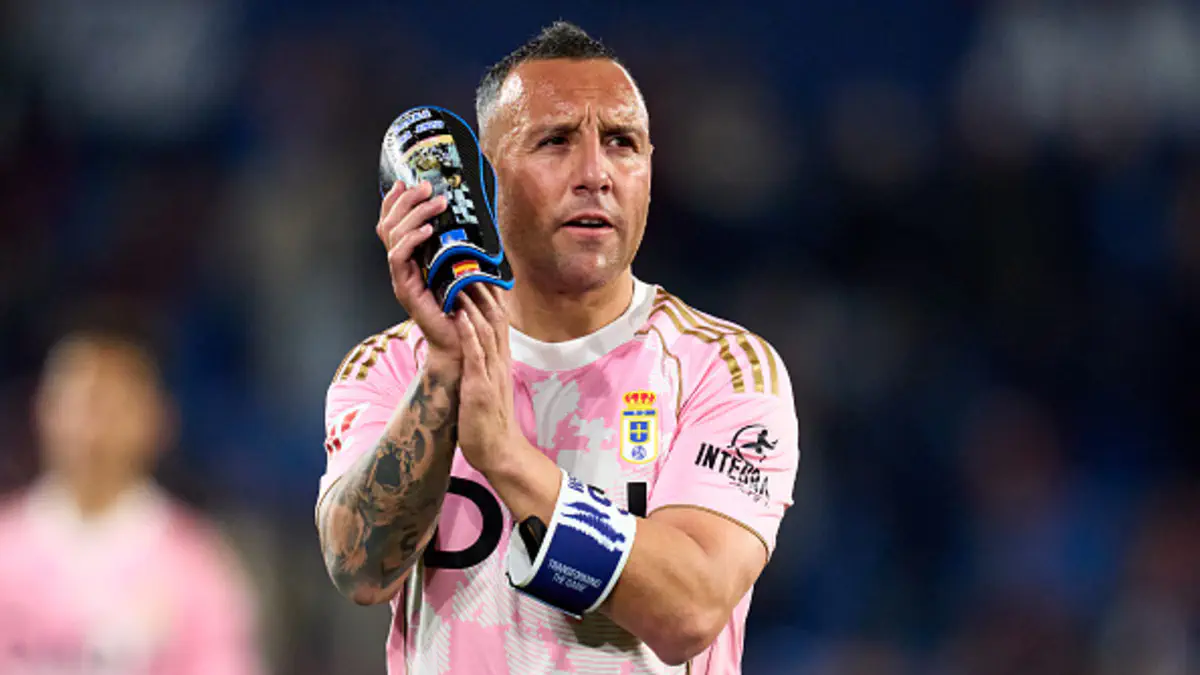 Santi Kasorla professional futbolchilik faoliyatini yakunlaganini ma’lum qildi