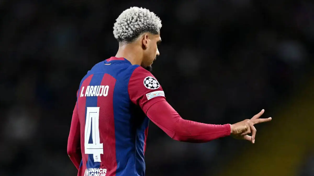 Araujo «Barselona»da qolishni istamoqda