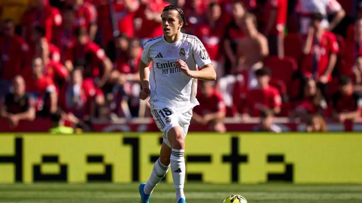 Real Alvaro Carrerasni saqlab qolmoqchi