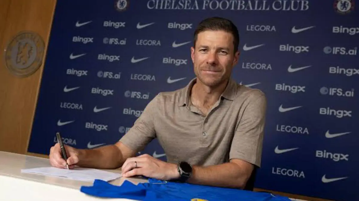 Xabi Alonso rasman "Chelsi" bosh murabbiyi sifatida tanishtirildi