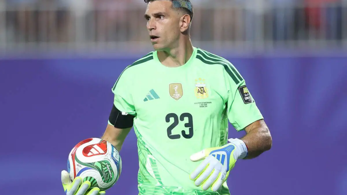 Emiliano Martinez: «Biz raqiblarni o‘zimiz tanlaganimiz yo‘q»