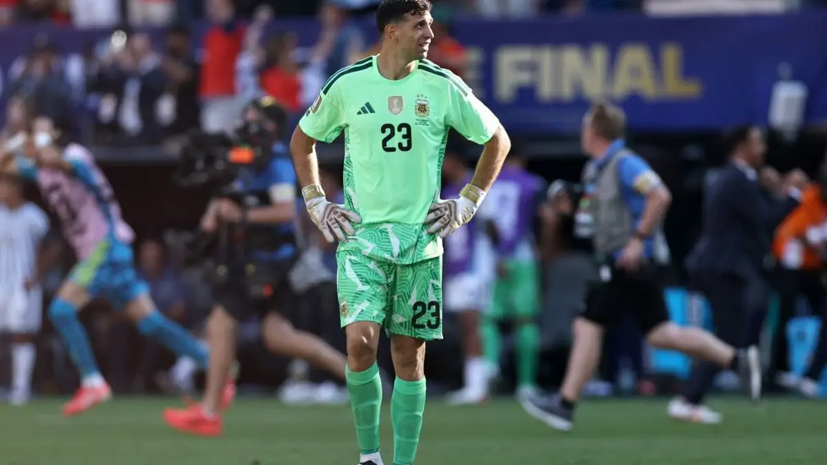 Emiliano Martines finalning o‘zida Unai Simonning butun turnirdagi natijasidan ko‘proq seyv amalga oshirdi