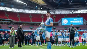 "Manchester City" Husonov bilan yangi shartnoma imzolamoqchi