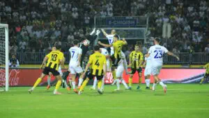 Superliga. «Neftchi» «Navbahor» bilan bahsda so'nggi daqiqalardagi gol evaziga mag'lubiyatdan qutilib qoldi