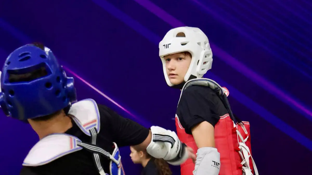 600 nafardan ziyod taekvondo ustalarini bir nuqtada birlashtirgan «Tashkent Summer Camp-2026»ga start berildi