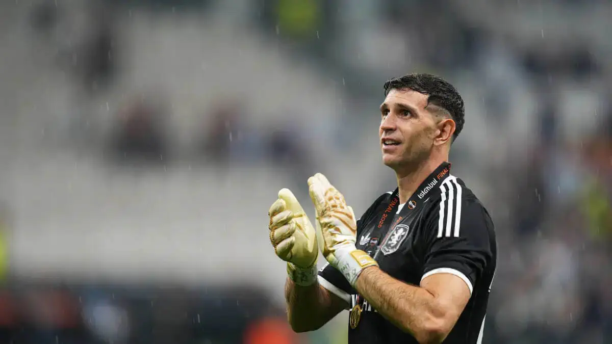 «Yuventus» Emiliano Martines transferidan voz kechdi