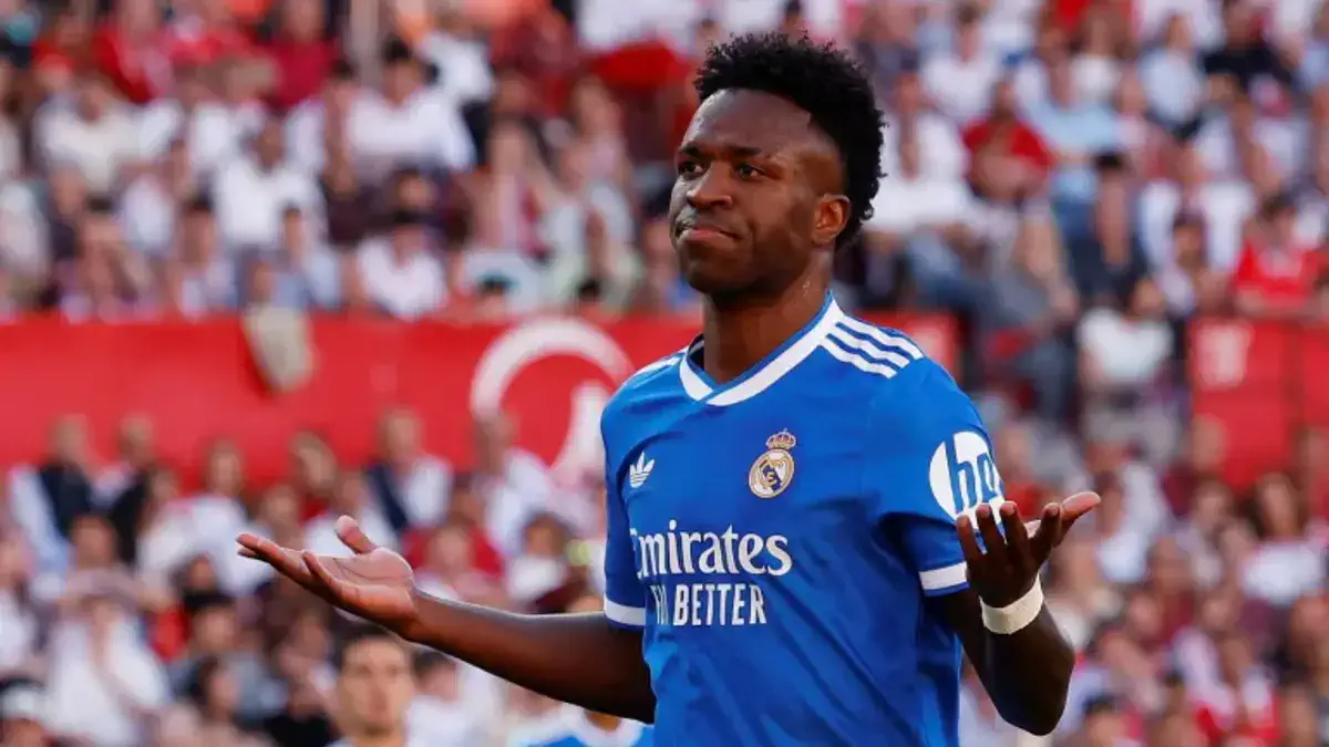 “Arsenal” futbolchilari Vinisiusning transferini kutishmoqda