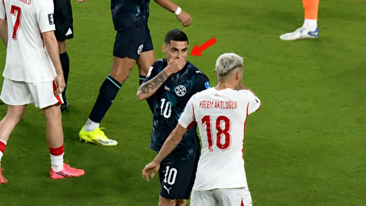 APL'da og‘zini qo‘li bilan yopgan futbolchilar qizil kartochka olmaydi