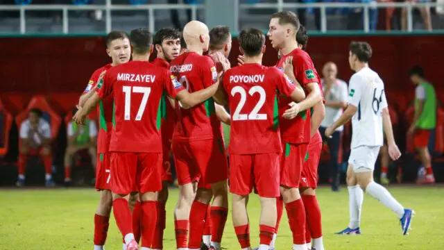 Суперлига. «Локомотив» ўз майдонида «Бунёдкор»ни 4:1 ҳисобида мағлуб этди