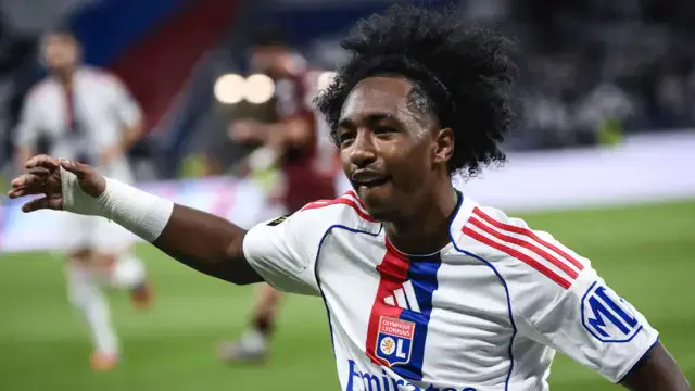 Malik Fofana “Arsenal”ga emas, “Sanderlend”ga o‘tishga yaqin