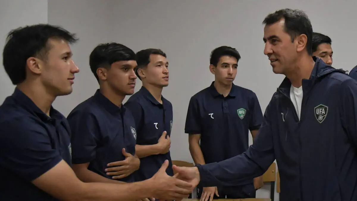  OʻFA rahbariyati Oʻzbekiston U-23 terma jamoasi aʼzolari bilan uchrashdi
