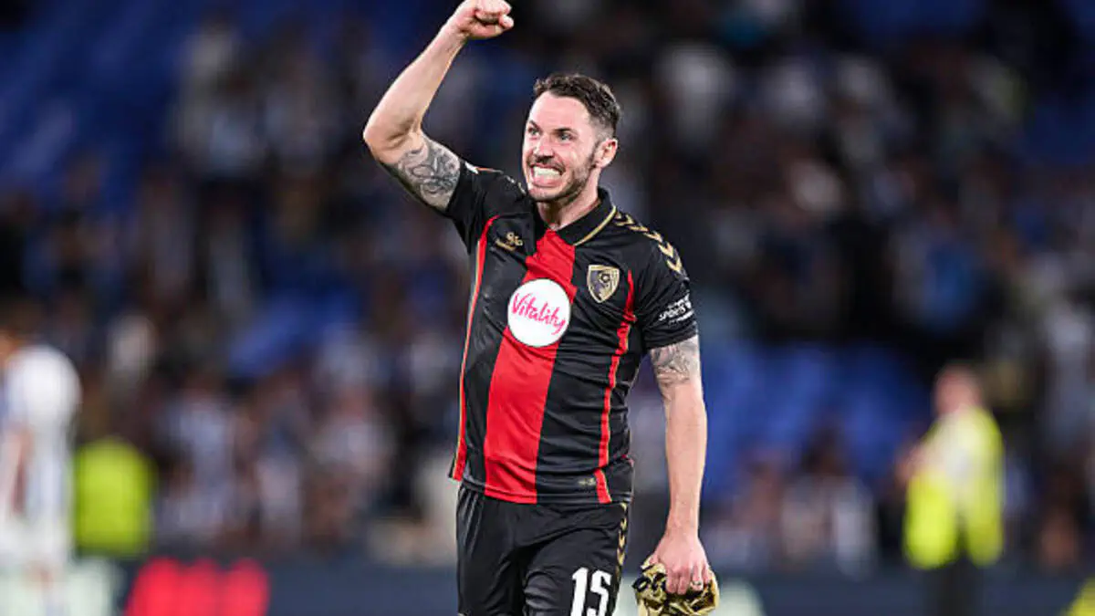 «Bournemouth» himoyachisi Adam Smith tarixiy natija qayd etdi