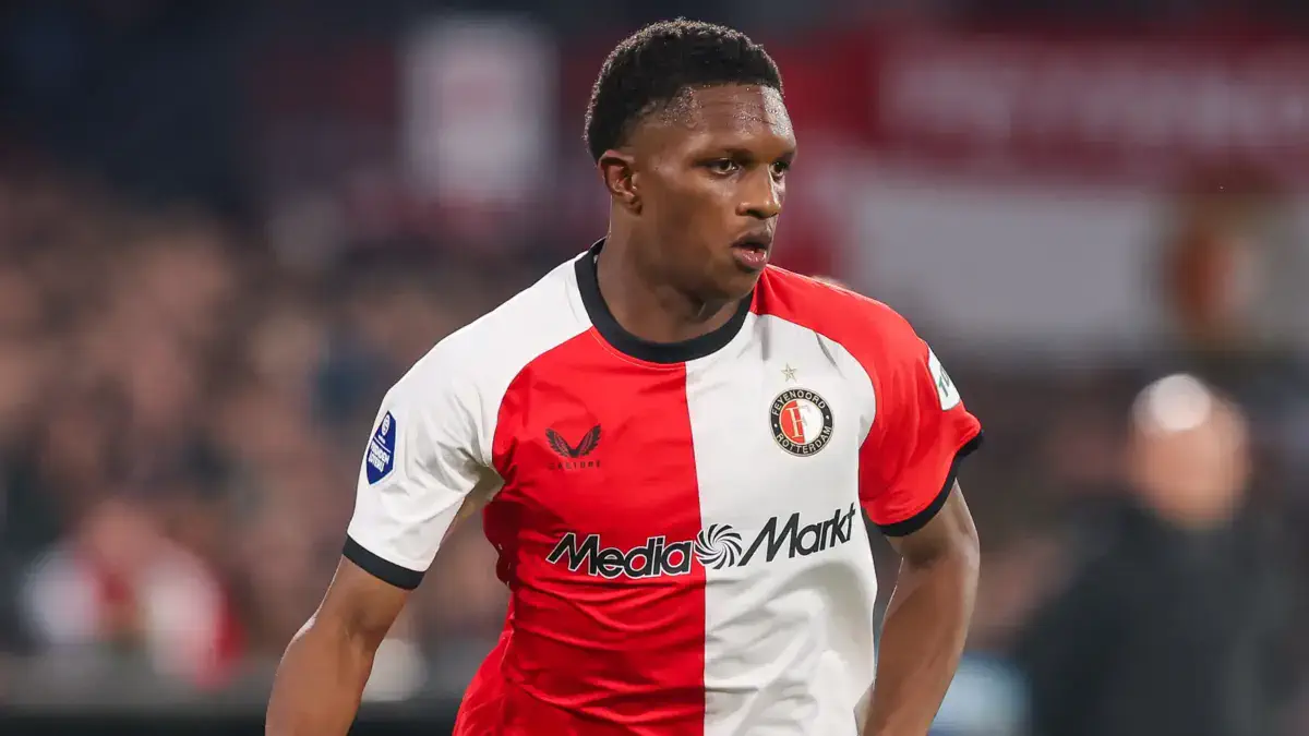 “Liverpul”, “Arsenal” va “Manchester Siti” Givayro Rid uchun kurashmoqda