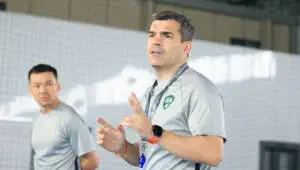 O‘zbekiston milliy jamoasi bosh murabbiyi Mendes qayerda?