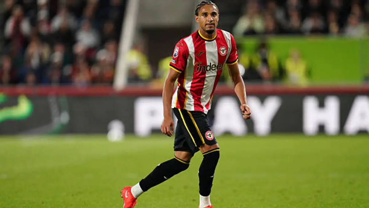 «Brentford» Shade bilan shartnomani uzaytirish bo‘yicha muzokara boshladi