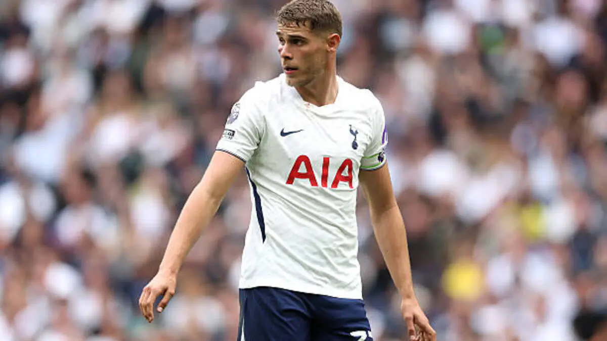 Mikki van de Ven “Manchester United” va “Liverpul” qiziqish doirasida