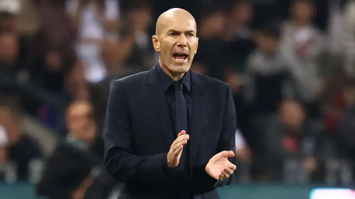 Zinedin Zidan Fransiya terma jamoasida tibbiy tartibni o‘zgartirdi