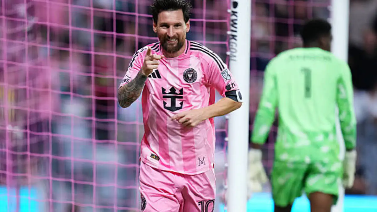 Messi faoliyatidagi gollari sonini 934 taga yetkazdi