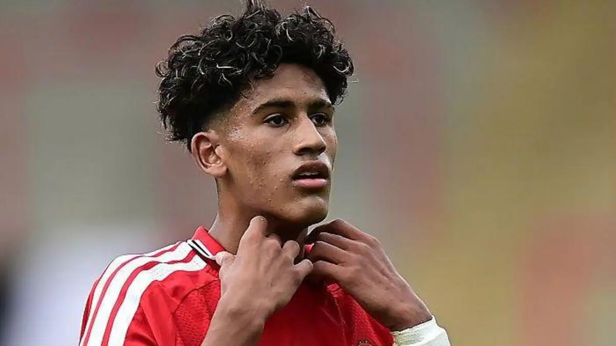 “Real Madrid” “Manchester Yunayted”ning 16 yoshli hujumchisini sotib olishga yaqin